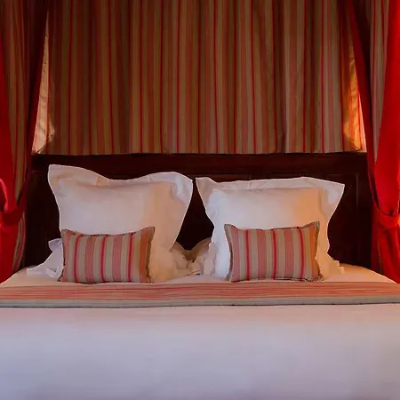 Ogdomaine De La Groirie Hotel *